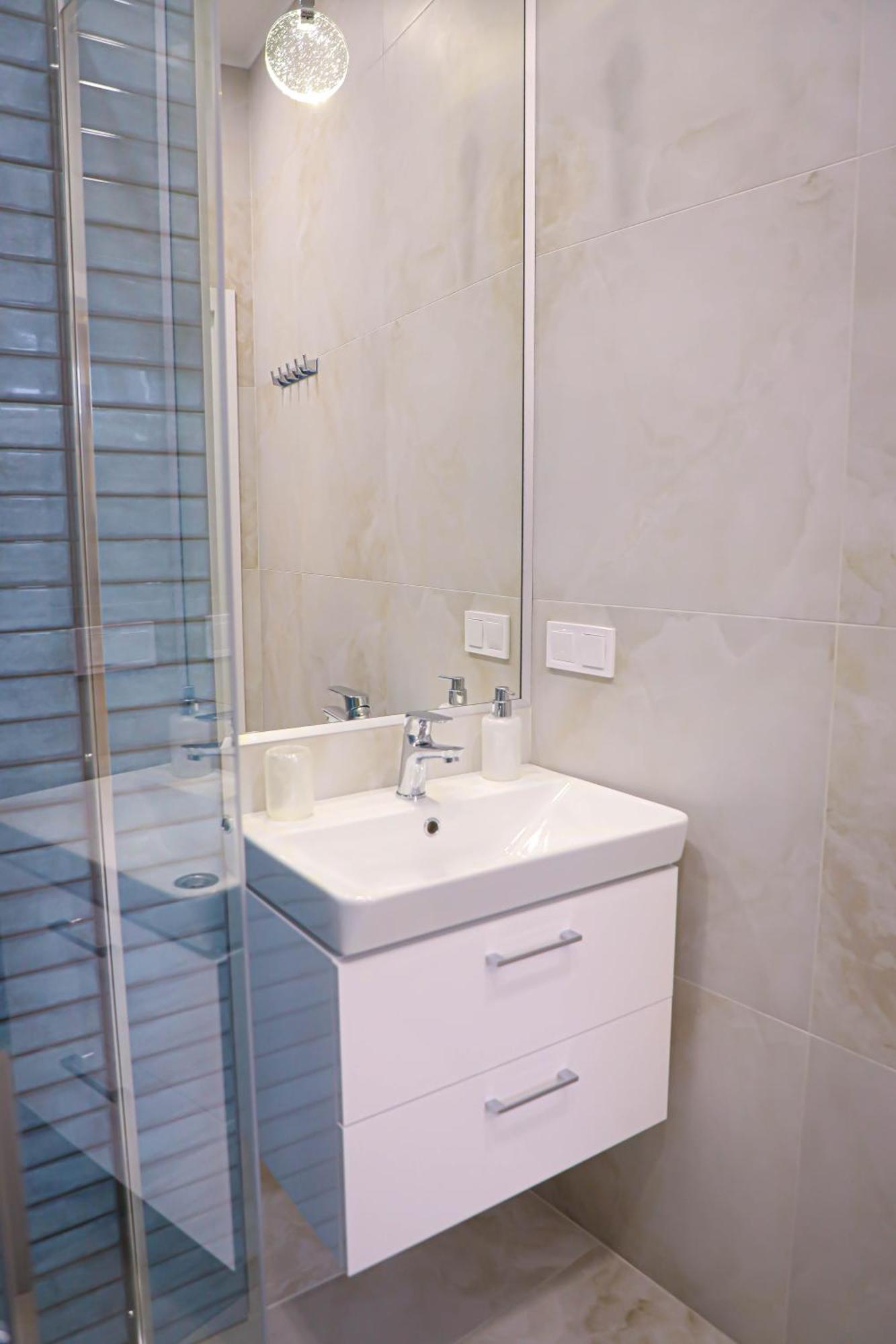 Modern Apartment, 3Mins To Opera Львів Екстер'єр фото